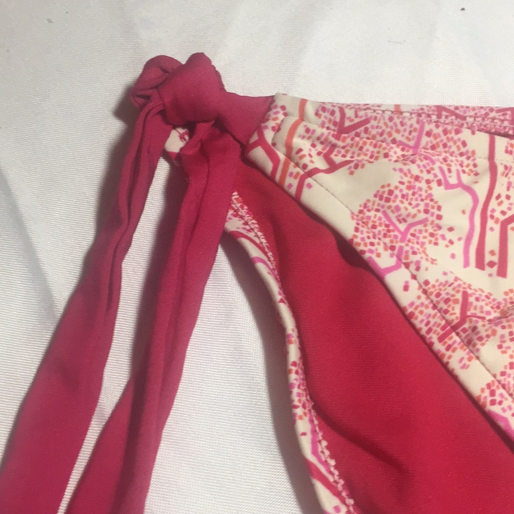 Mossimo - Picture 2 of 4